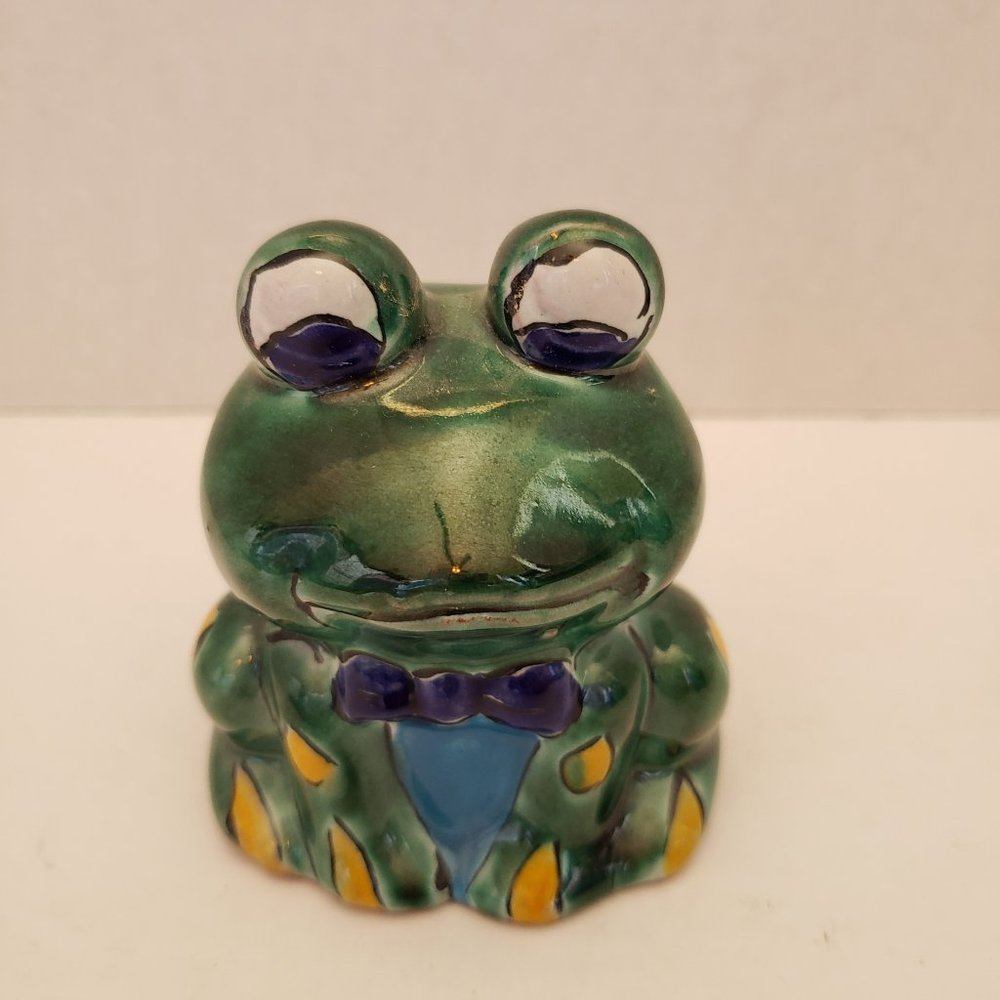 Hecho En Mexico Pottery Frog Figurine